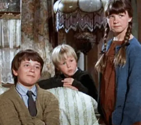 The Rawlins children in the movie.